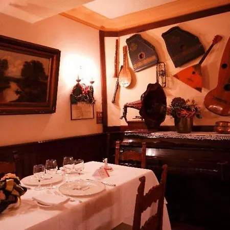 Arnaldo Aquila D'oro Otel