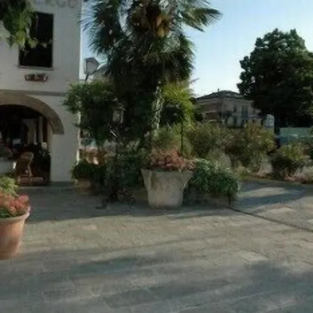Arnaldo Aquila D'oro Otel Rubiera