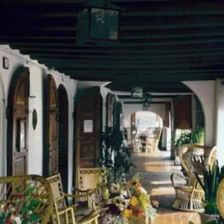 Arnaldo Aquila D'oro מלון