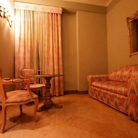 Arnaldo Aquila D'oro Hotel